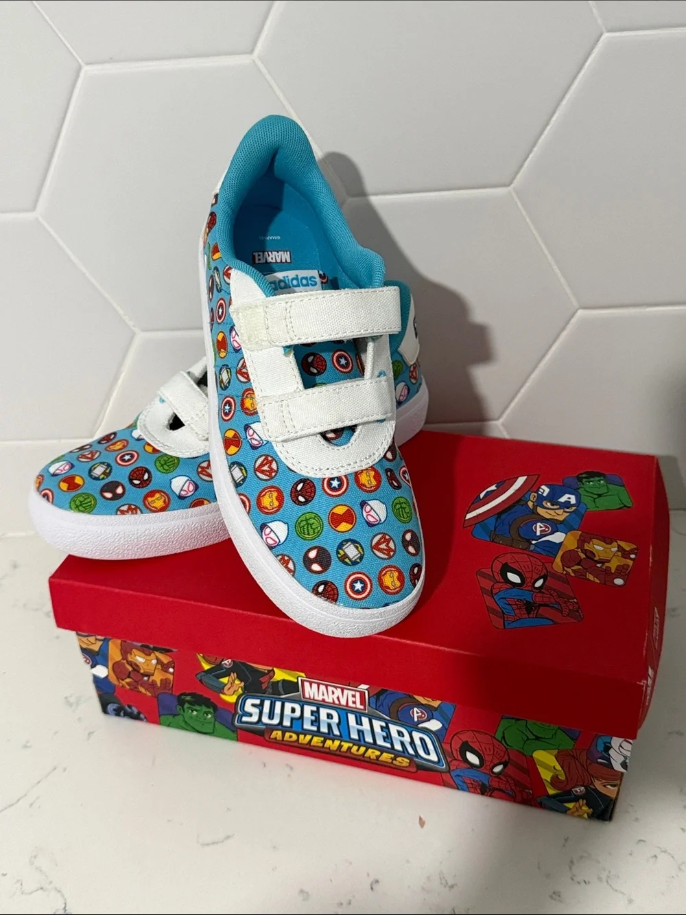 adidas Marvel Kids Sneakers in Light Blue and White